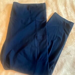 ZYIA Active LNT Hi-Rise Pocket Capri 20” Navy - size 16/18